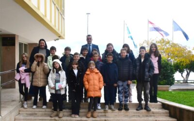 Učenici 4. b razreda na prijemu kod župana Rakića